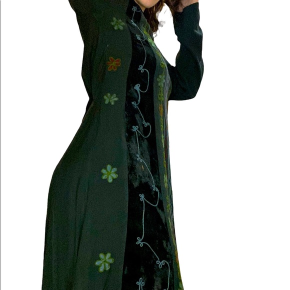 Vintage Boho embroidered maxi - Picture 2 of 4